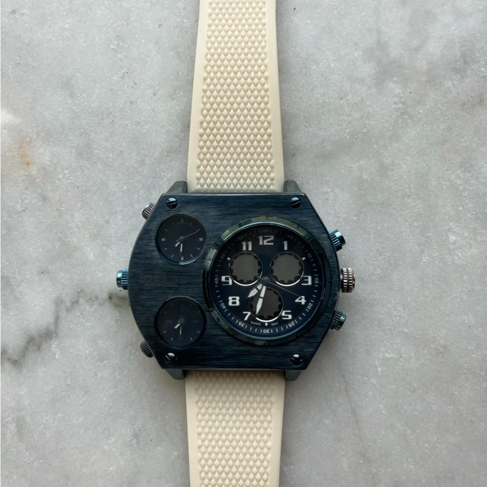 Rocawear Blue and Cream Smartwatch with Rugged Design